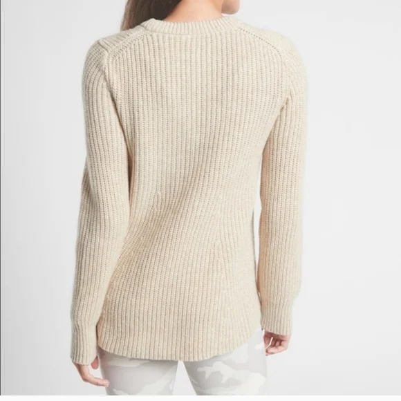 Athleta SierraWool Blend Cream Sweater Soze Medium Hiking Camping Gorpcore Beach - Picture 3 of 10